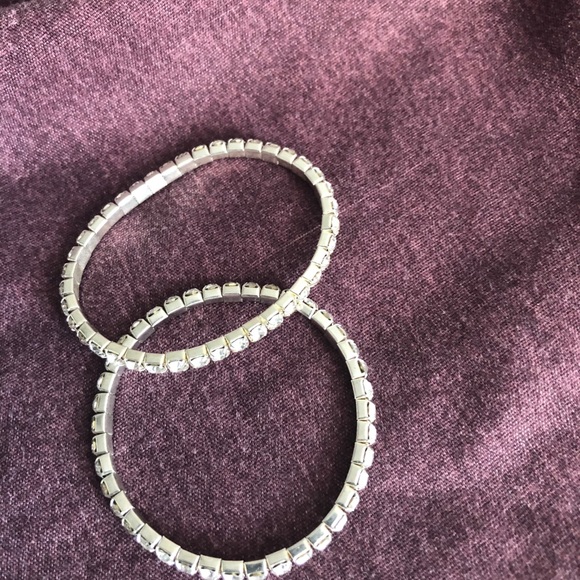 Jewelry - Picture 4 of 5